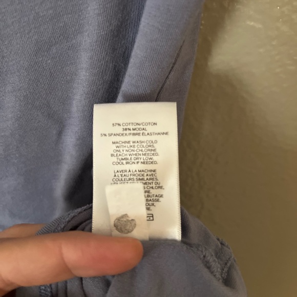 2 Small Express Off the Shoulder Tops - Picture 5 of 9